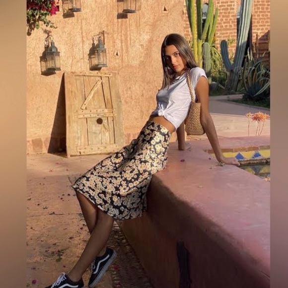 Realisation Par MEDIUM Naomi 100% silk high rise black daisy floral midi skirt - Picture 2 of 7